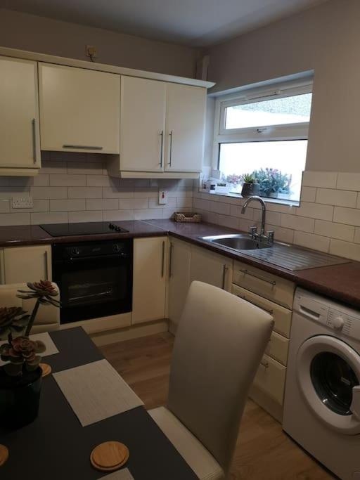 Gaeltacht Quarter Cosy Home Belfast Exterior photo